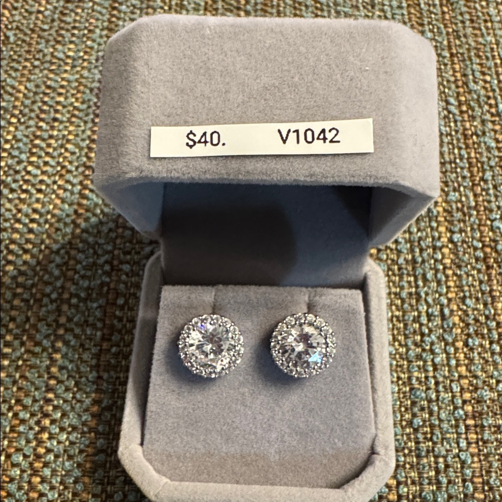 3093 Swarovski Crystal Elements Post Earrings - image 3